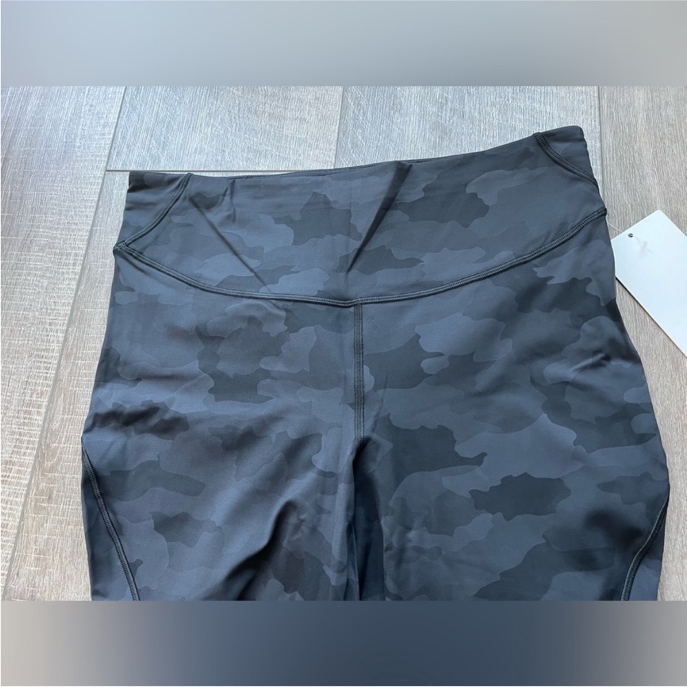 Lululemon Base Pace High-Rise Running Tight 25" - Picture 4 of 9